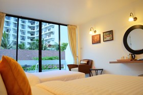 Nern Chalet Beachfront Hotel