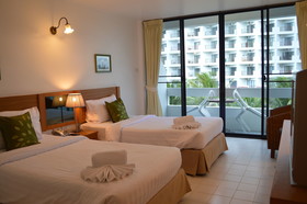 Nern Chalet Beachfront Hotel