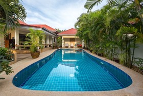 Pause Pool Villa