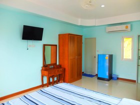 Perm Poon Sup Apartment