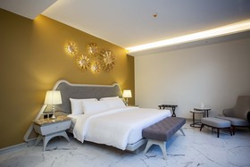 Phukalini Luxury Pool Villa & Onsen