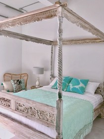 Pineapple Lazy Beach Villas
