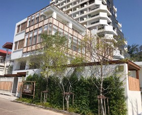 Pineapple Lazy Beach Villas