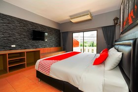 Pom Pom Residence by OYO Rooms