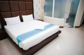 Roses Huahin