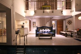 Villa S