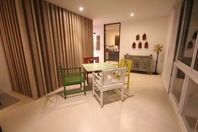 Villa S
