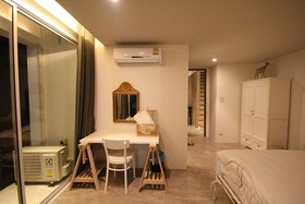 Villa S