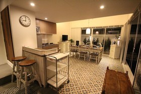 Villa S