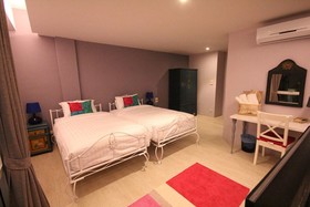 Villa S