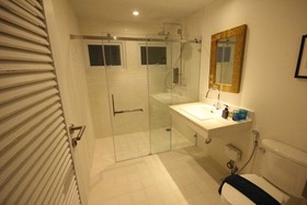 Villa S