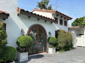 Villa Seville