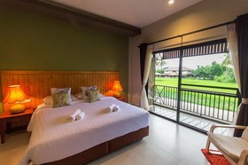 Cha Am Country Home