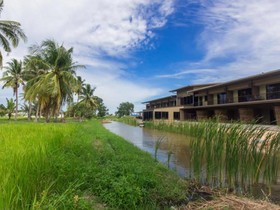 Cha Am Country Home