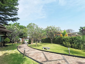 Keang Kluen Talay Resort