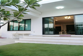 Airrin Pool Villa