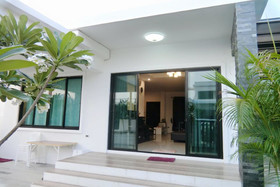 Airrin Pool Villa