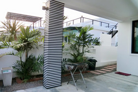 Airrin Pool Villa