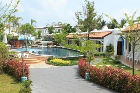 Baan Montra Beach Resort