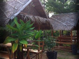 Eiamsiri Resort