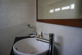 Hua Hin White Villa Hotel