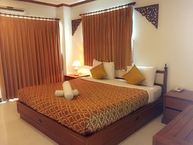 Hua Hin White Villa Hotel