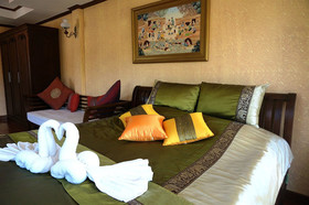 Hua Hin White Villa Hotel