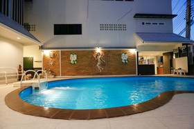 Hua Hin White Villa Hotel