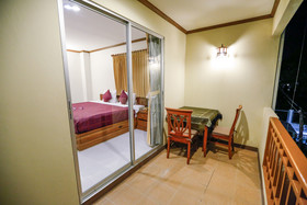 Hua Hin White Villa Hotel