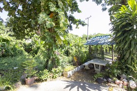 OYO 75372 Flight Hut Hotel