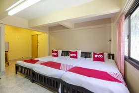 OYO 75372 Flight Hut Hotel