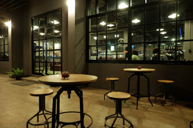 Rider Bedroom Hostel & Cafe