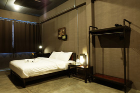 Rider Bedroom Hostel & Cafe