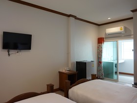 Suksopha Resort