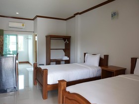 Suksopha Resort