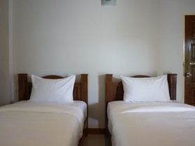 Suksopha Resort