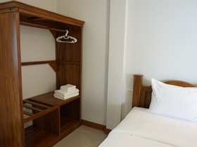 Suksopha Resort