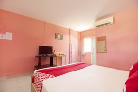Wiman Place by OYO Rooms
