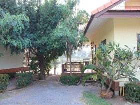 Baan Pak Rim Nam