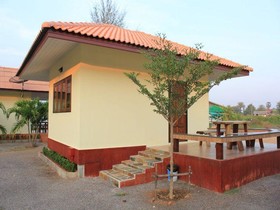 Baan Pak Rim Nam