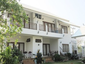 Baan Parinda Pom Pom Home
