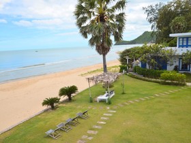 Hua Plee lazy beach