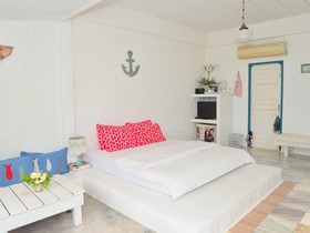 Hua Plee lazy beach