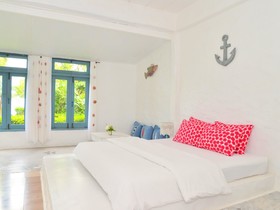 Hua Plee lazy beach
