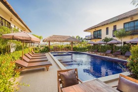 Paprai Villas And Suites