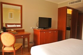 The Imperial Hua Hin Beach Resort
