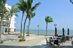 The Imperial Hua Hin Beach Resort