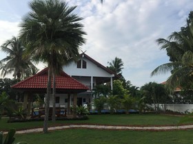 Lyndale Lodge