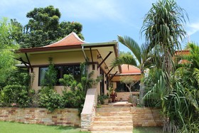 Malee Garden