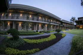 La Isla Pranburi Beach Resort
